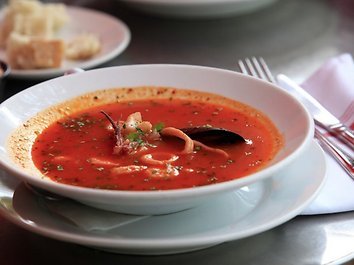 Pomidorų sriuba su midijomis